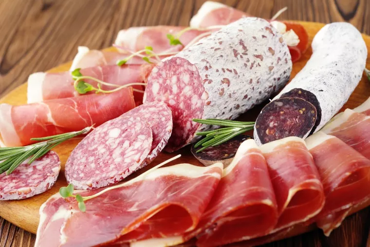 Partager une planche de charcuterie autour d'une bière Chimay, Lesquin, Aux Guets Apens