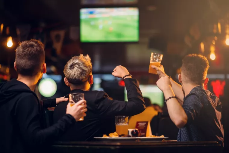 Privatisation d'un bar restaurant pour anniversaire d'un garçon de 28 ans, Lesquin, Aux Guets Apens